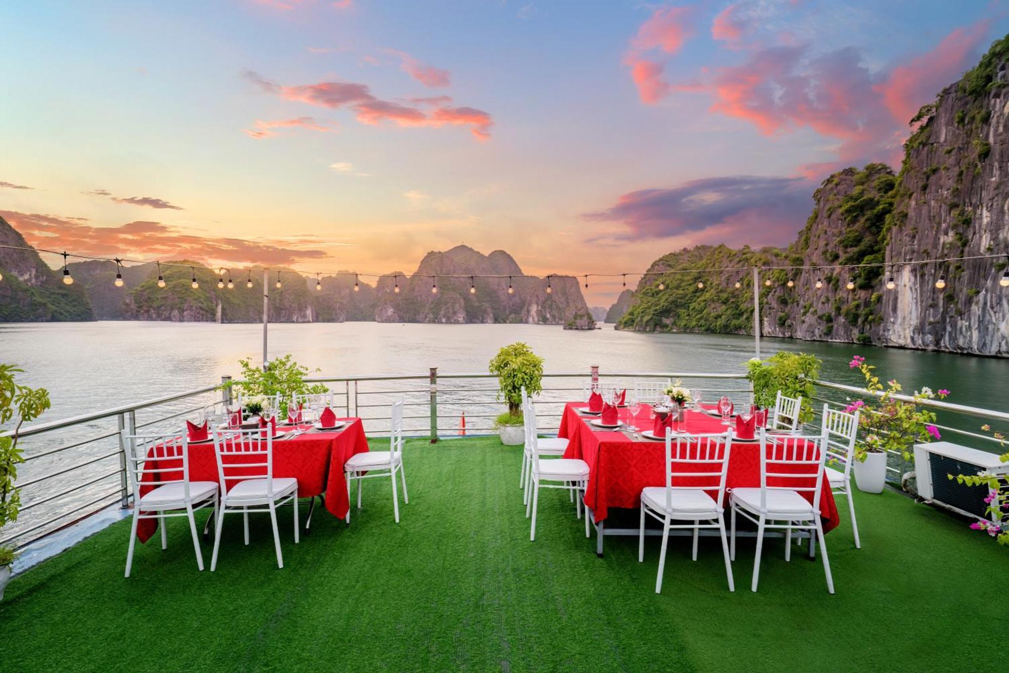 Hotel Sunlight Cruise Ha Long Exterior foto